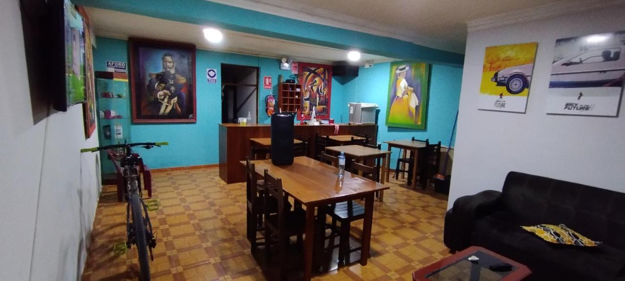 Hostel Las Gardenias Аякучо Экстерьер фото